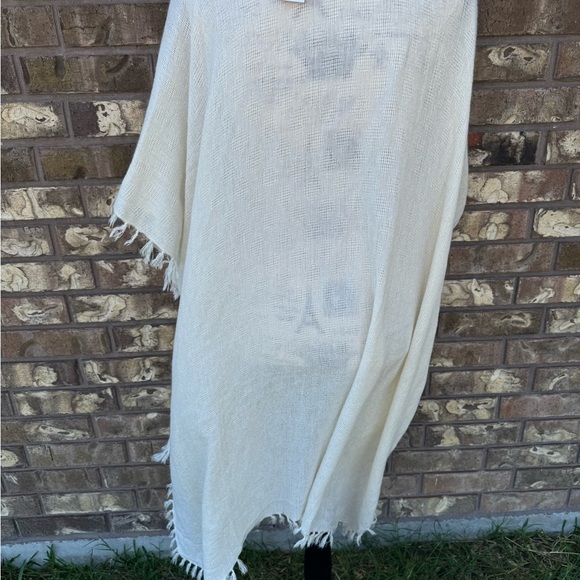 Wrap - Picture 3 of 3